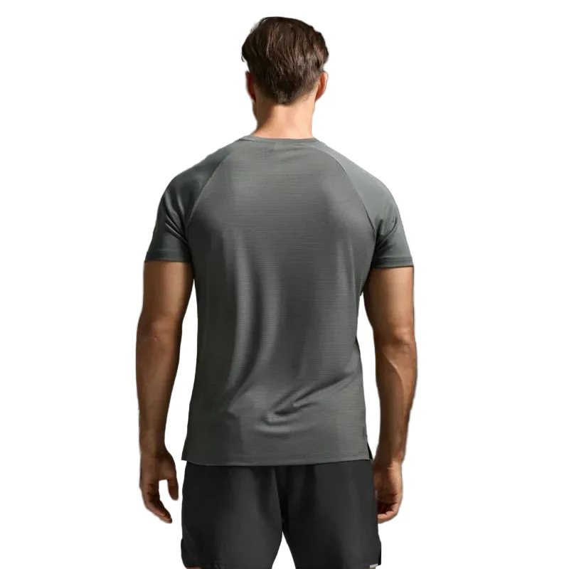 2XU Mens Aero Running Tee - Image 2