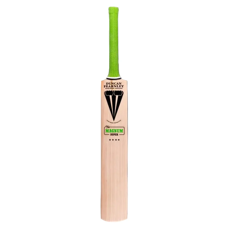 Duncan Fearnley Magnum Super 4* Adults Cricket Bat