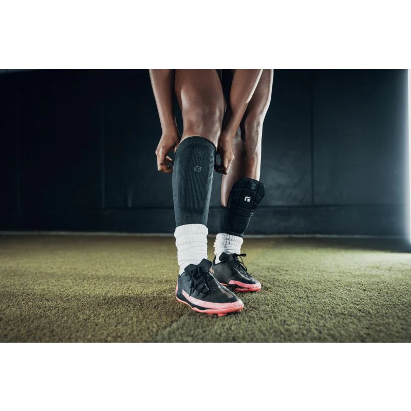 G-FORM PRO-S BLADE SHINGUARD - Image 4