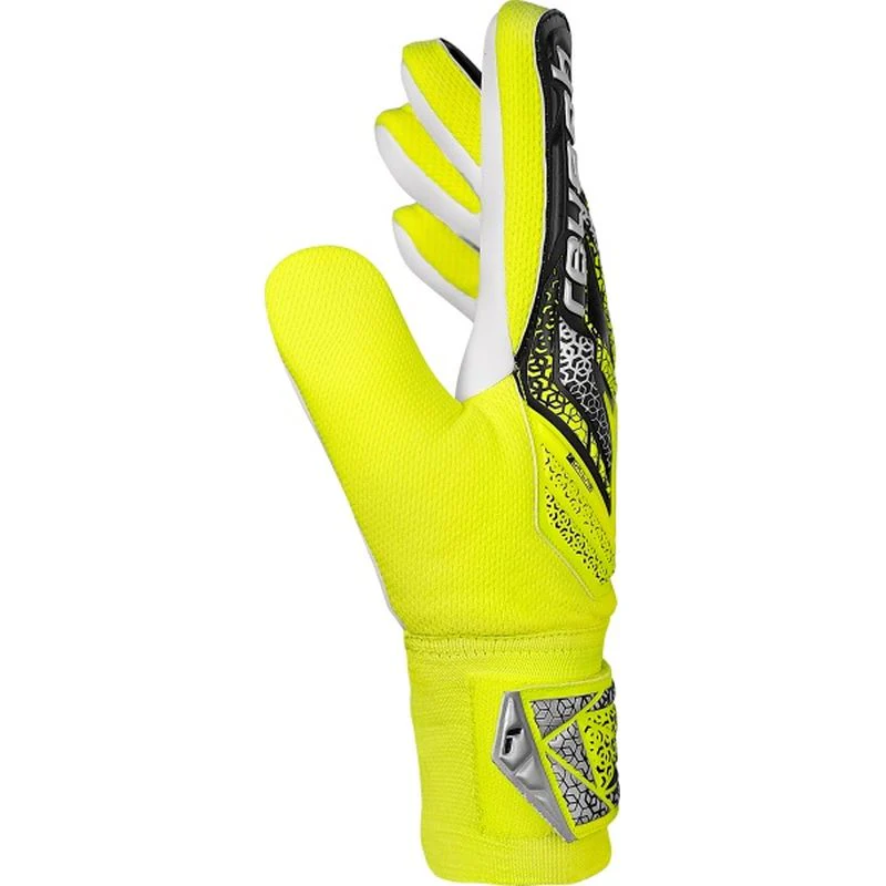 Reusch Attrakt Starter Solid Junior Goalkeeping Gloves - Image 3