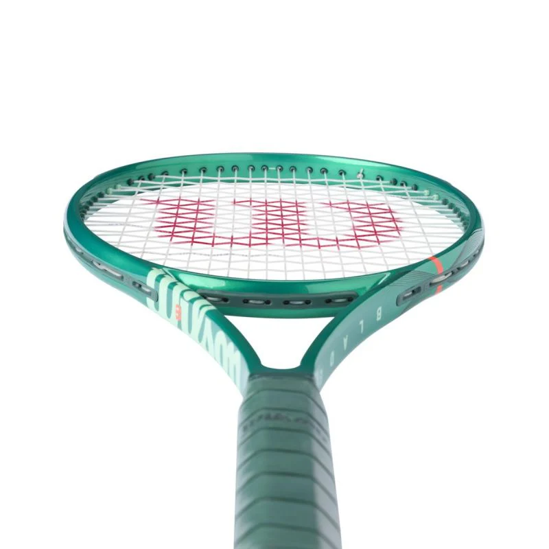 Wilson Blade 98 16x19 v10 Tennis Racquet - Image 4