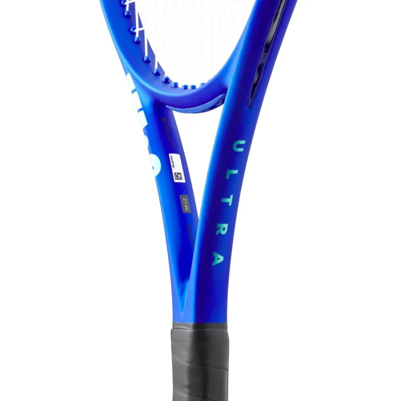 Wilson Ultra 100L V5 Tennis Racquet - Image 3