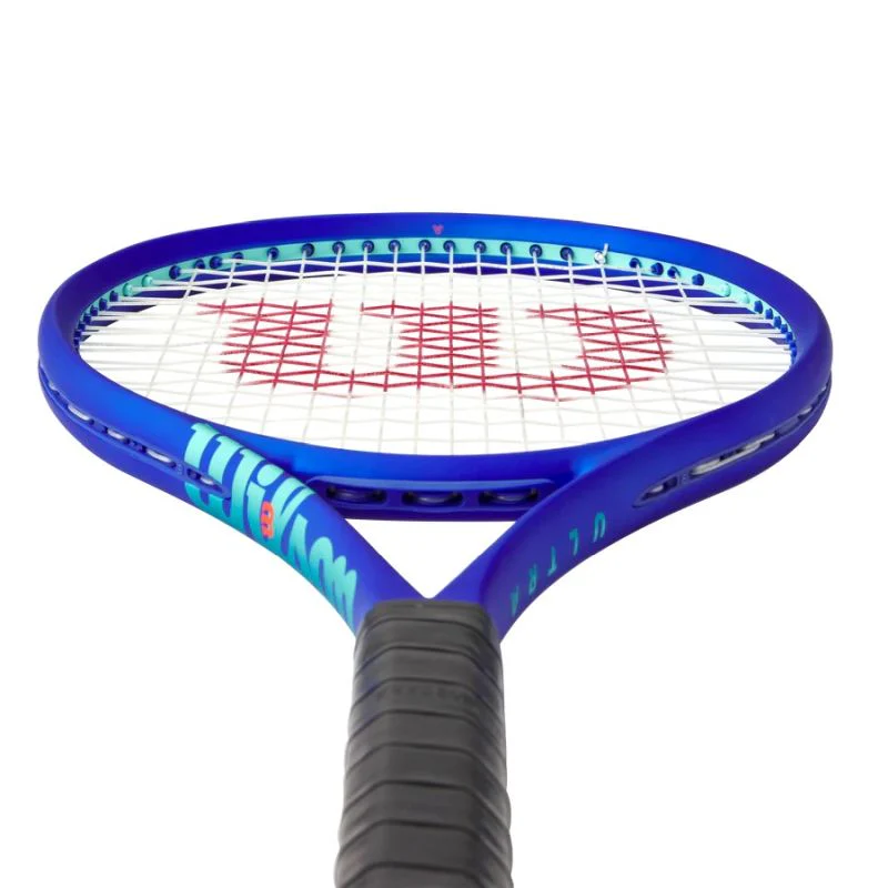 Wilson Ultra 100L V5 Tennis Racquet - Image 4